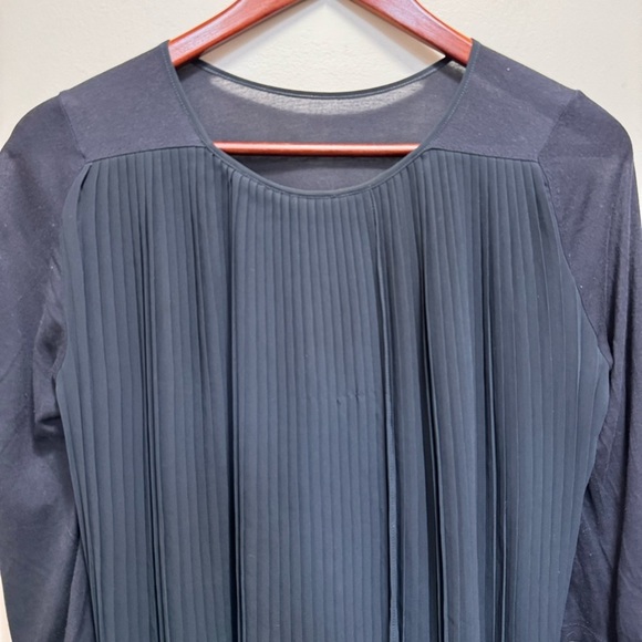 Club Monaco Scoop Neck Pleated Back Split Hem Size Small - Picture 3 of 8